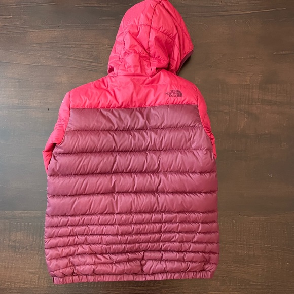 Boys North Face reversible 550 fill down jacket - Picture 2 of 4